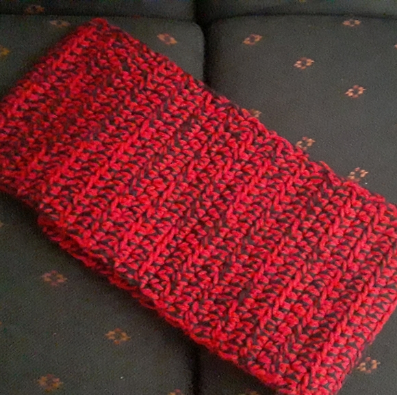 NWOT handmade red & black scarf - Picture 1 of 2